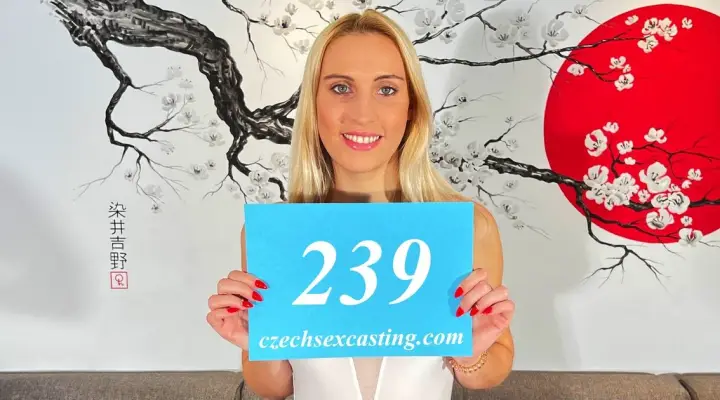 Sexet blondine venter på opkald