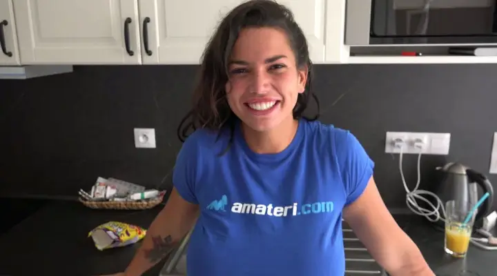 Lækker brunette samlet op til sex på datingside