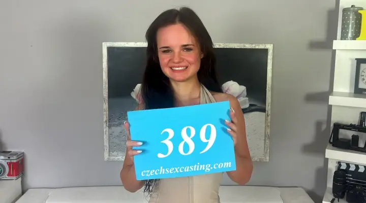 Schönheit aus Polen versucht ihr Glück bei einem tschechischen Casting