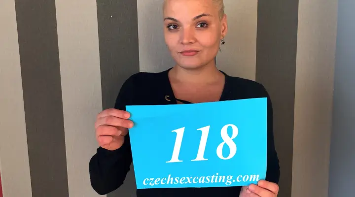 Enge Blondine wird beim Casting gevögelt