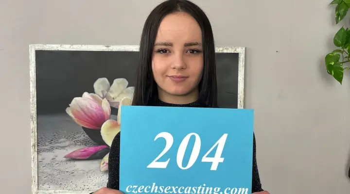 Teenie-Muschi voll mit Sperma