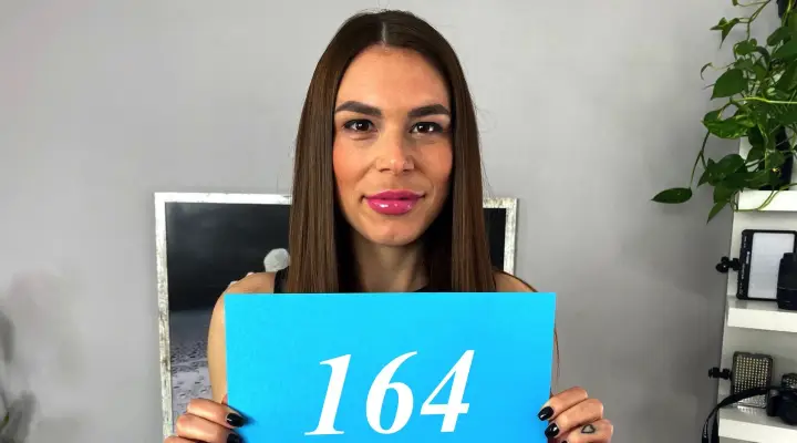 Casting chica nacida para chupar pollas