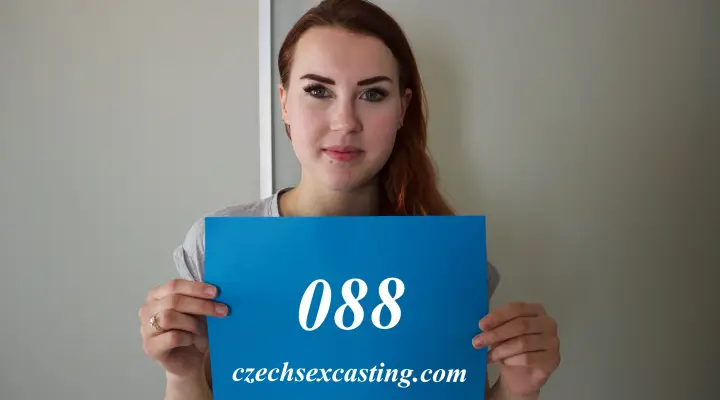 Charli Red follada en el casting