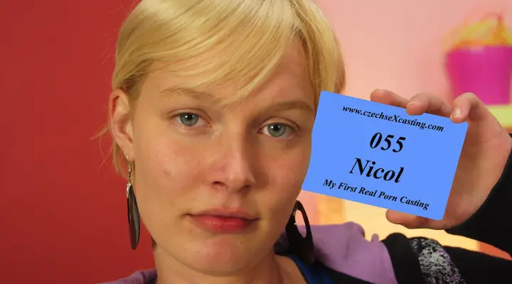 La bionda viene scopata durante un casting