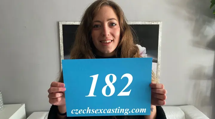 바르셀로나에서 온 창녀가 캐스팅에서 섹스