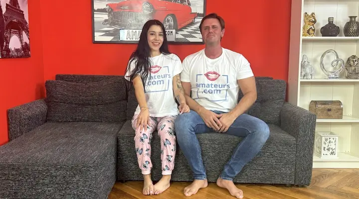 Seksuali mergina nori išbandyti profesionalo penį.