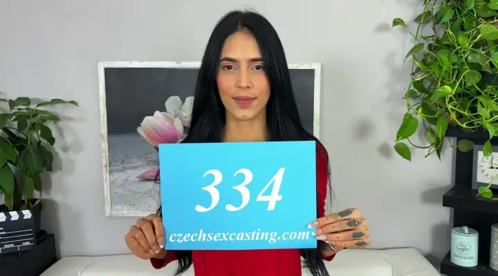 Seksuālā brunete mīl porno