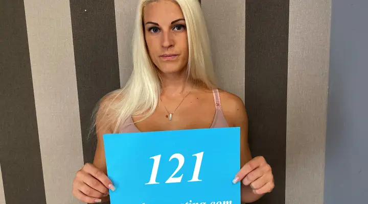 Casting med sexy blondine ender i fantastisk sex