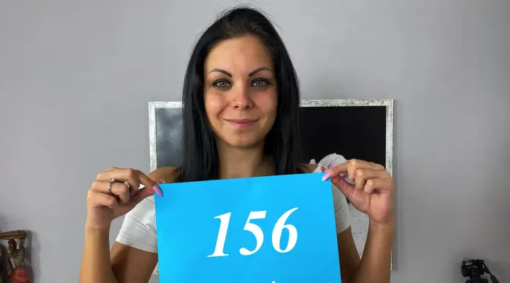 Første gang brunette gjør deg våt