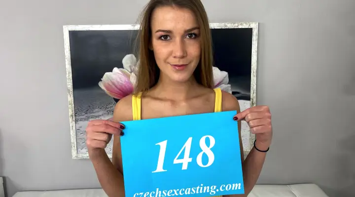 Fantastisk brunette på porno casting