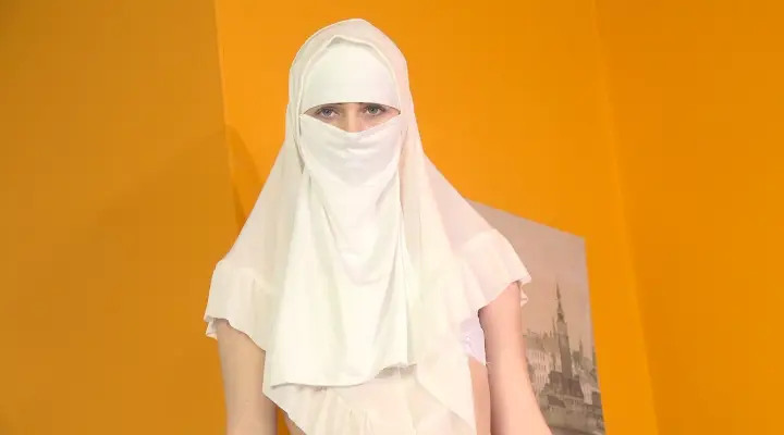 Je ziet eruit als een teef