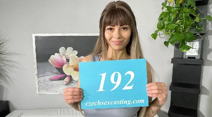 Wspaniałe ciało Dominno pokazuje swoje cuda