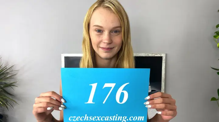 A loira novata mostra-se no casting